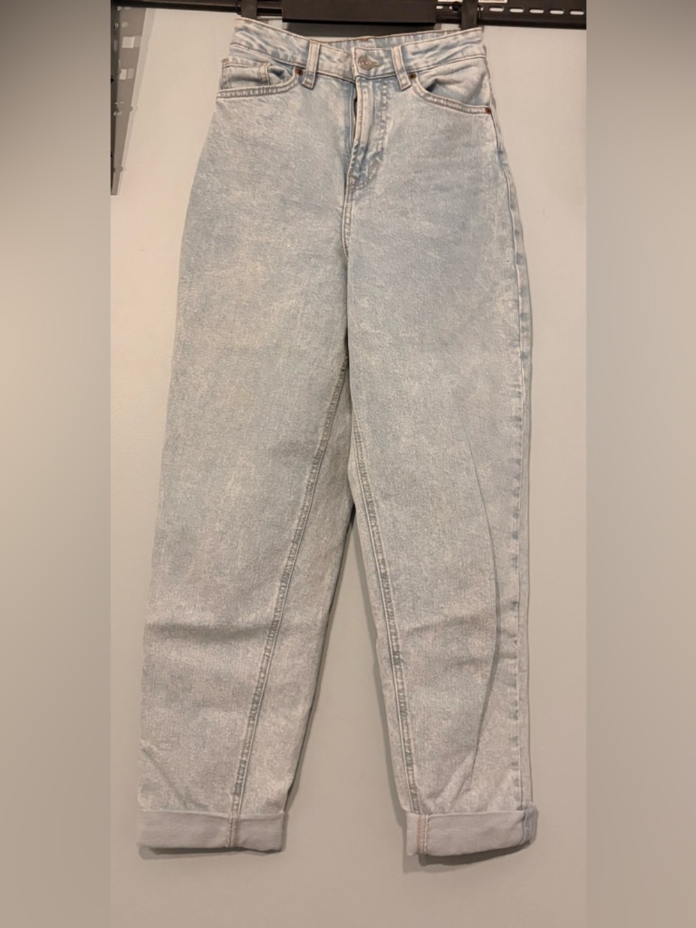 H&M Divided Light Wash Mom Jeans | High Waisted Straight Leg Denim Size 0